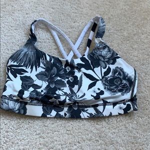 Lululemon sports bra
